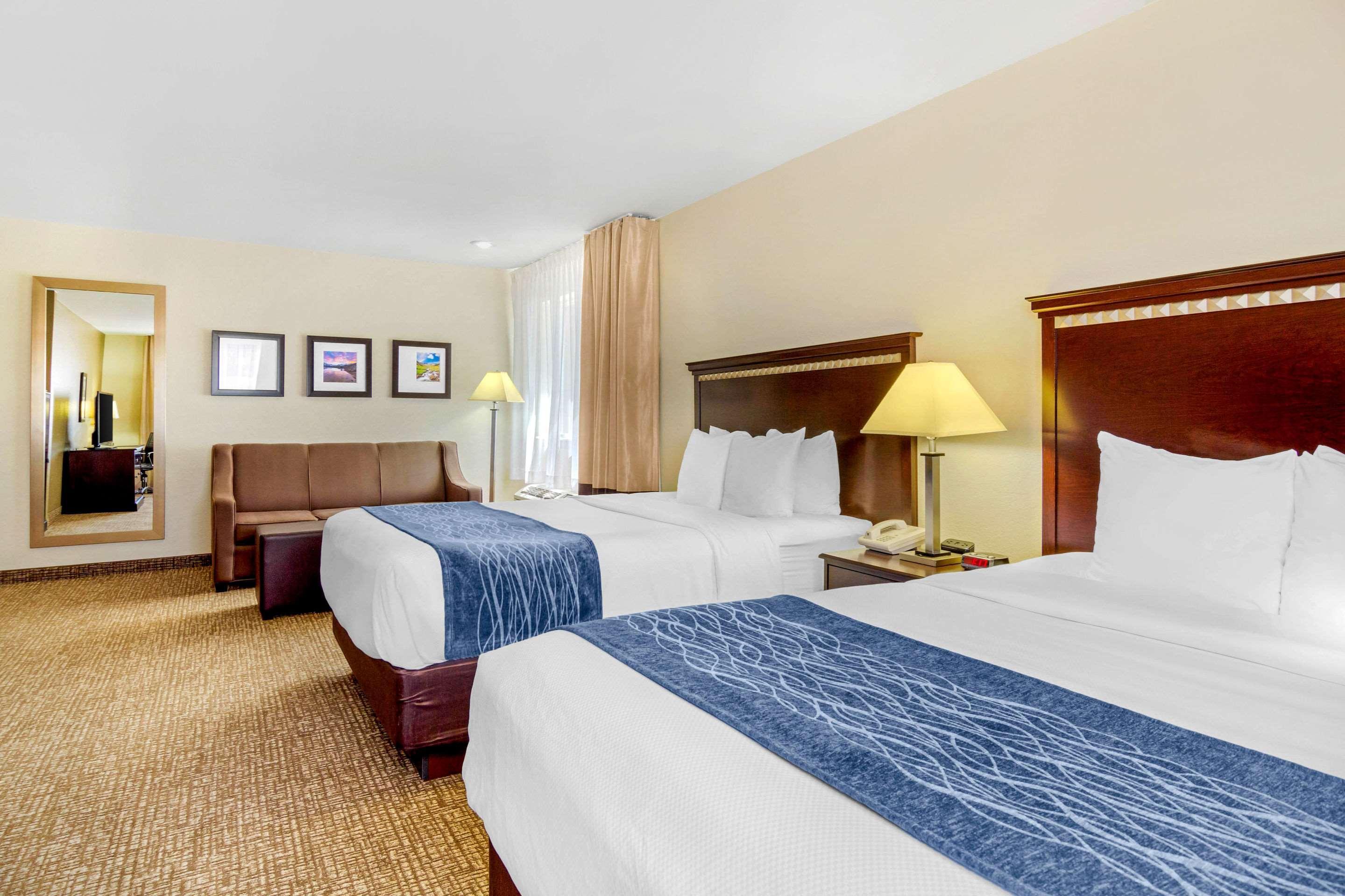 Comfort & Hotel Greeley